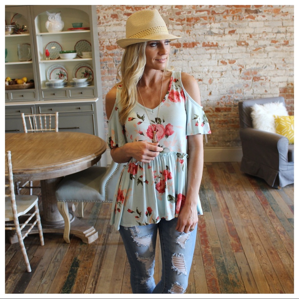 ✨LAST✨Mint floral cold shoulder tunic - Picture 2 of 4